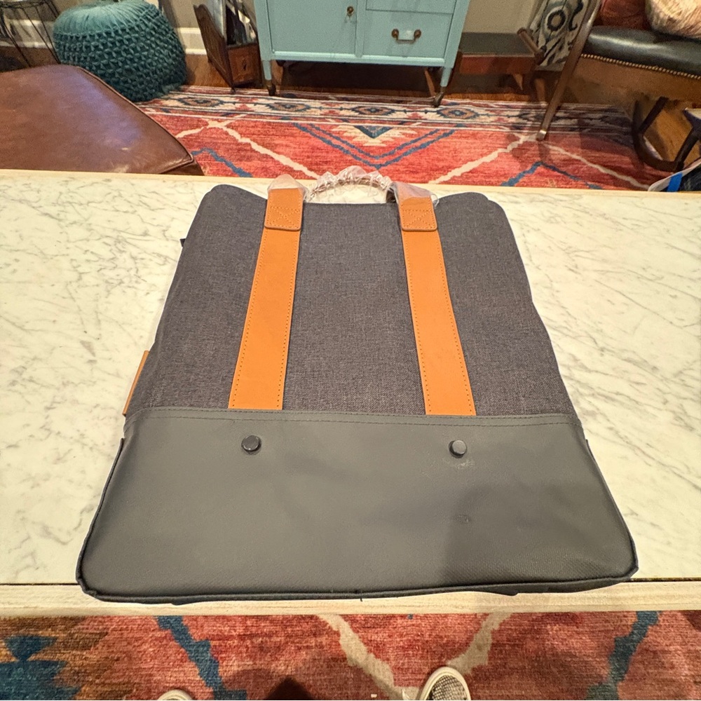 HP Envy Tote Gray and Brown NWT
